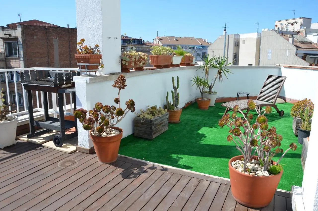 Barcelona Sunny Terrace Apartment