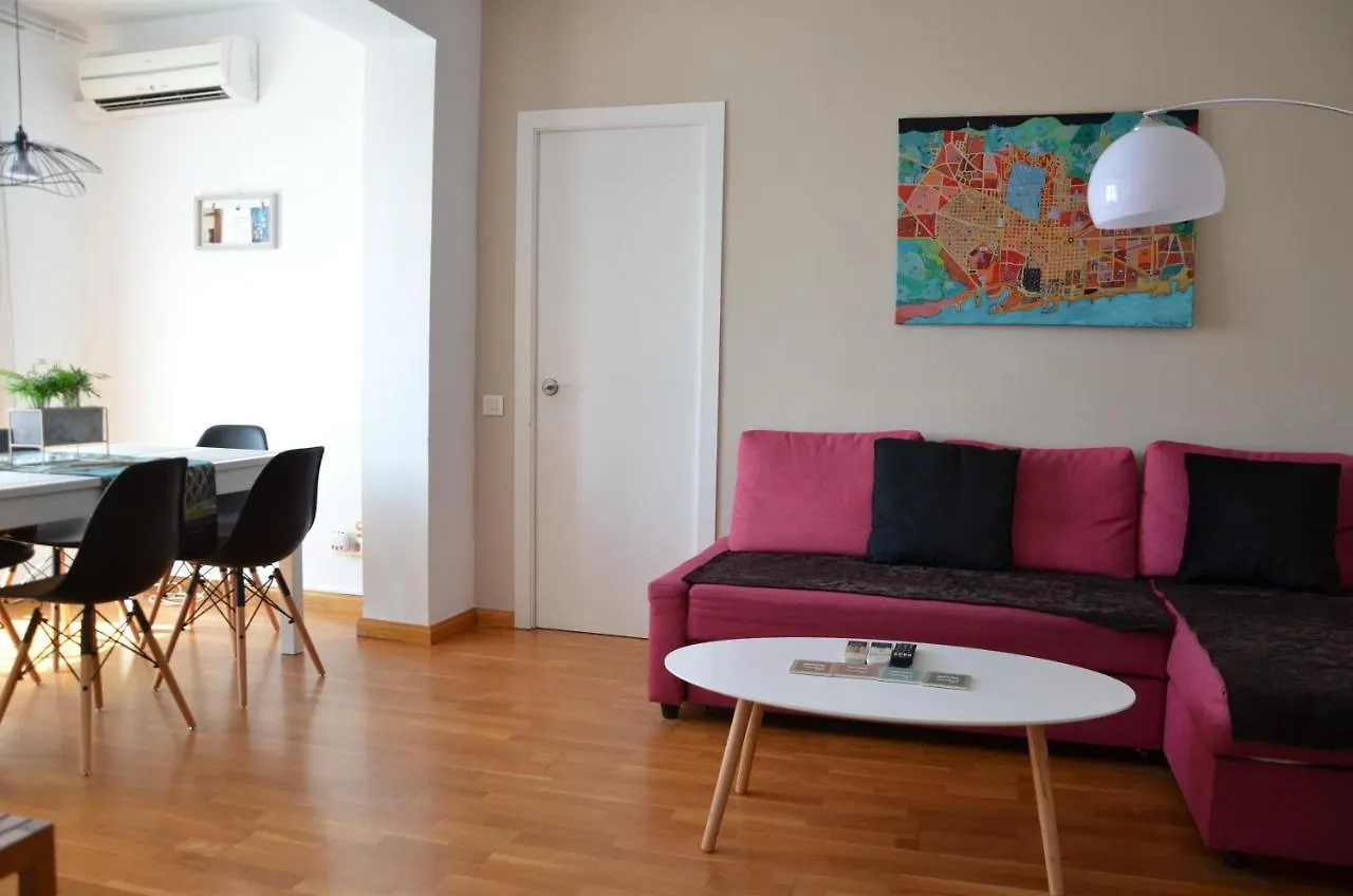 Barcelona Sunny Terrace Apartment